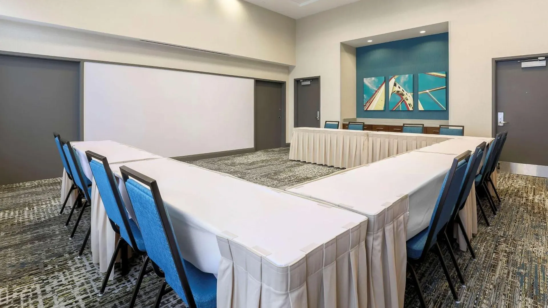 Hampton Inn & Suites Pittsburgh Downtown