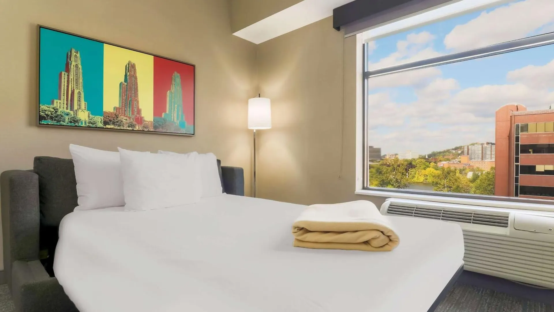 Hampton Inn & Suites Pittsburgh Downtown 3*,  Estados Unidos
