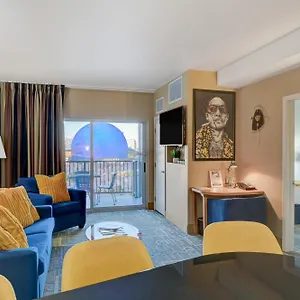 sphere-in-hd-1br-private-retro-condo-with-premium-views.las-vegashotels.net/